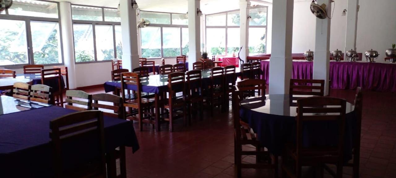 Diyaluma Falls Inn Koslanda Extérieur photo