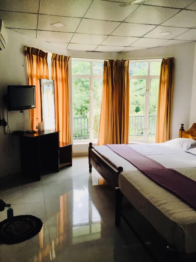 Diyaluma Falls Inn Koslanda Extérieur photo